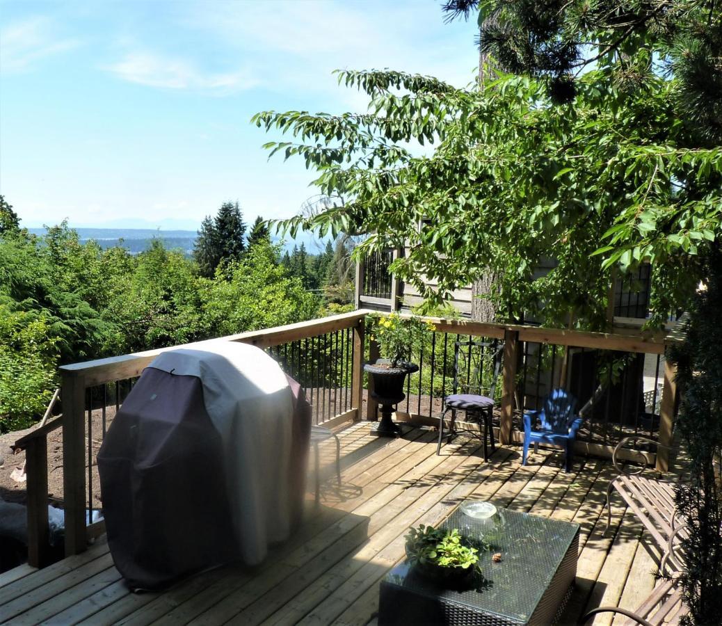 The Secret Garden Treehouse Apartment North Vancouver Exterior photo